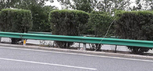 高壓線墜落高速公路 電力部門(mén)緊迫處置